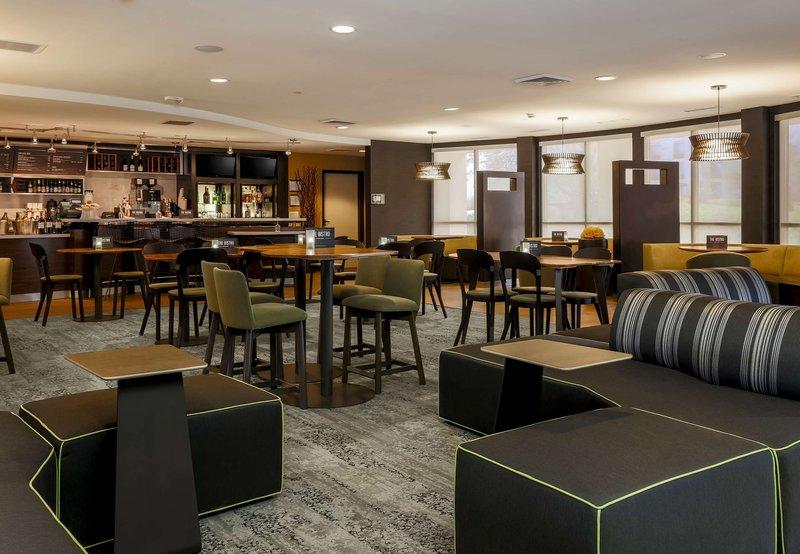 Courtyard By Marriott Potomac Mills Woodbridge Hotel Exterior photo